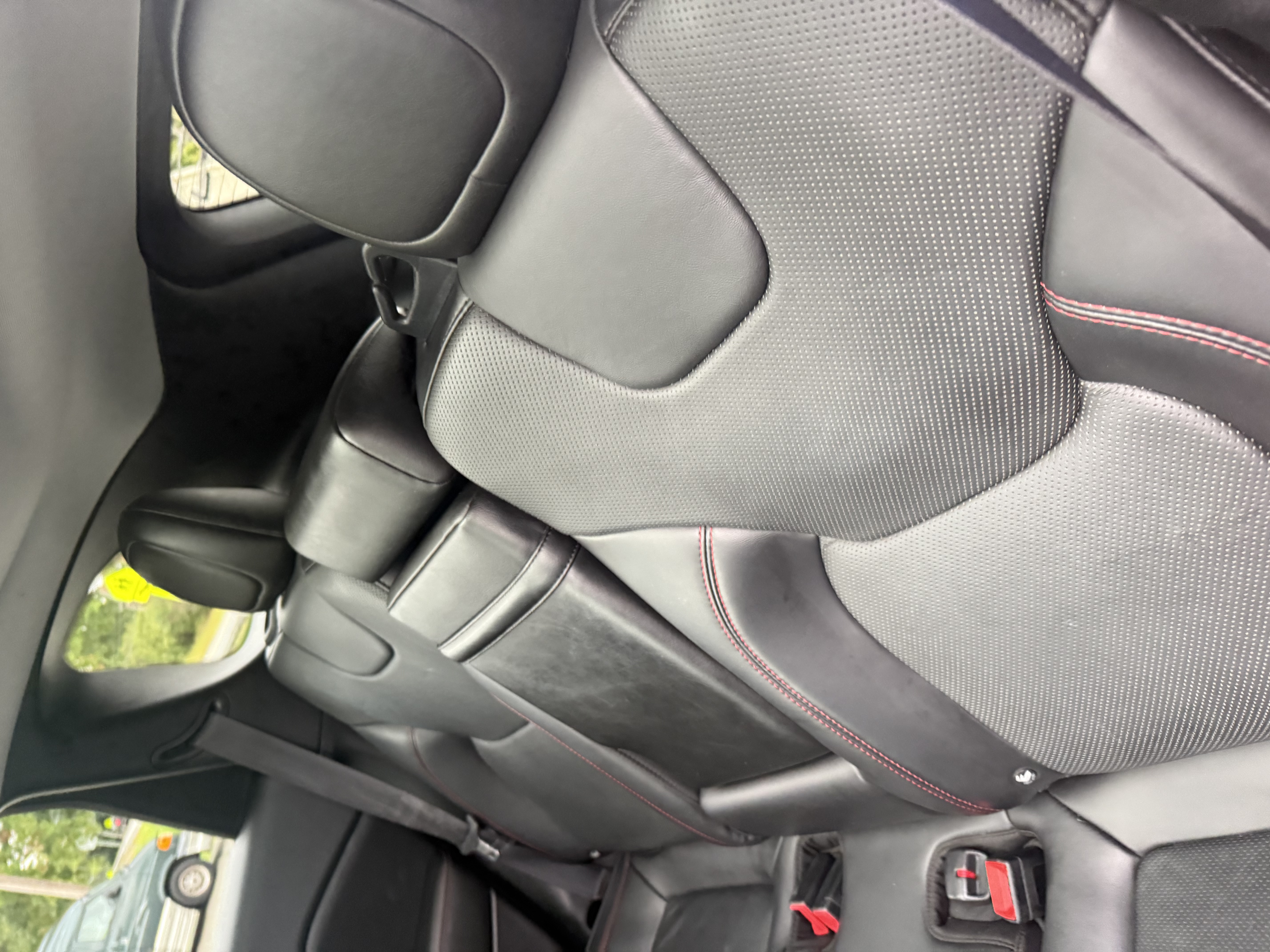 Used 2019 Jeep Cherokee Trailhawk AWD/4WD image 10