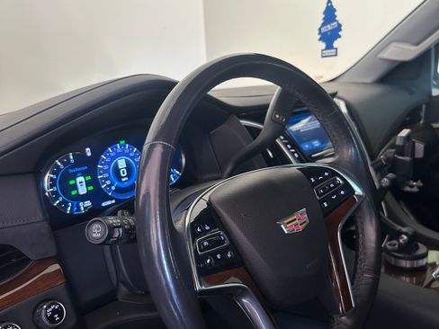 Used 2020 Cadillac Escalade ESV Platinum image 8