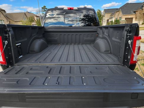 Used 2022 Ford F150 Lariat w/ Max Trailer Tow Package image 18