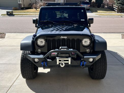 Used 2017 Jeep Wrangler Unlimited Rubicon w/ Connectivity Group image 2