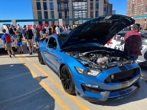 Used 2019 Ford Mustang Shelby GT350 w/ Technology Package RWD image 12