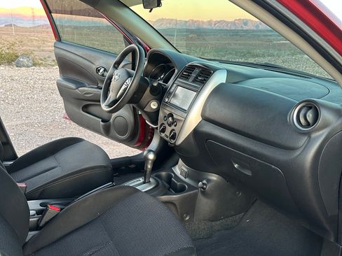 Used 2019 Nissan Versa SV image 11