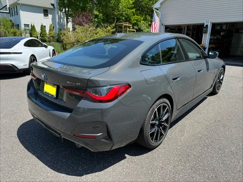 Used 2022 BMW i4 eDrive40 w/ M Sport Package RWD image 4