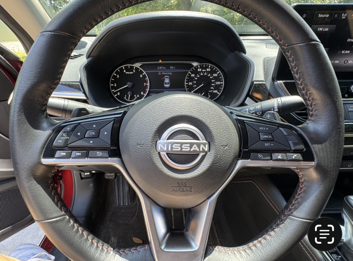 Used 2023 Nissan Altima 2.5 SR w/ SR Premium Package FWD image 5