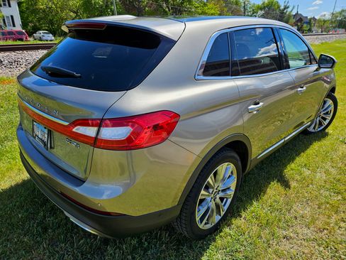 Used 2016 Lincoln MKX Reserve w/ Technology Package AWD/4WD image 5