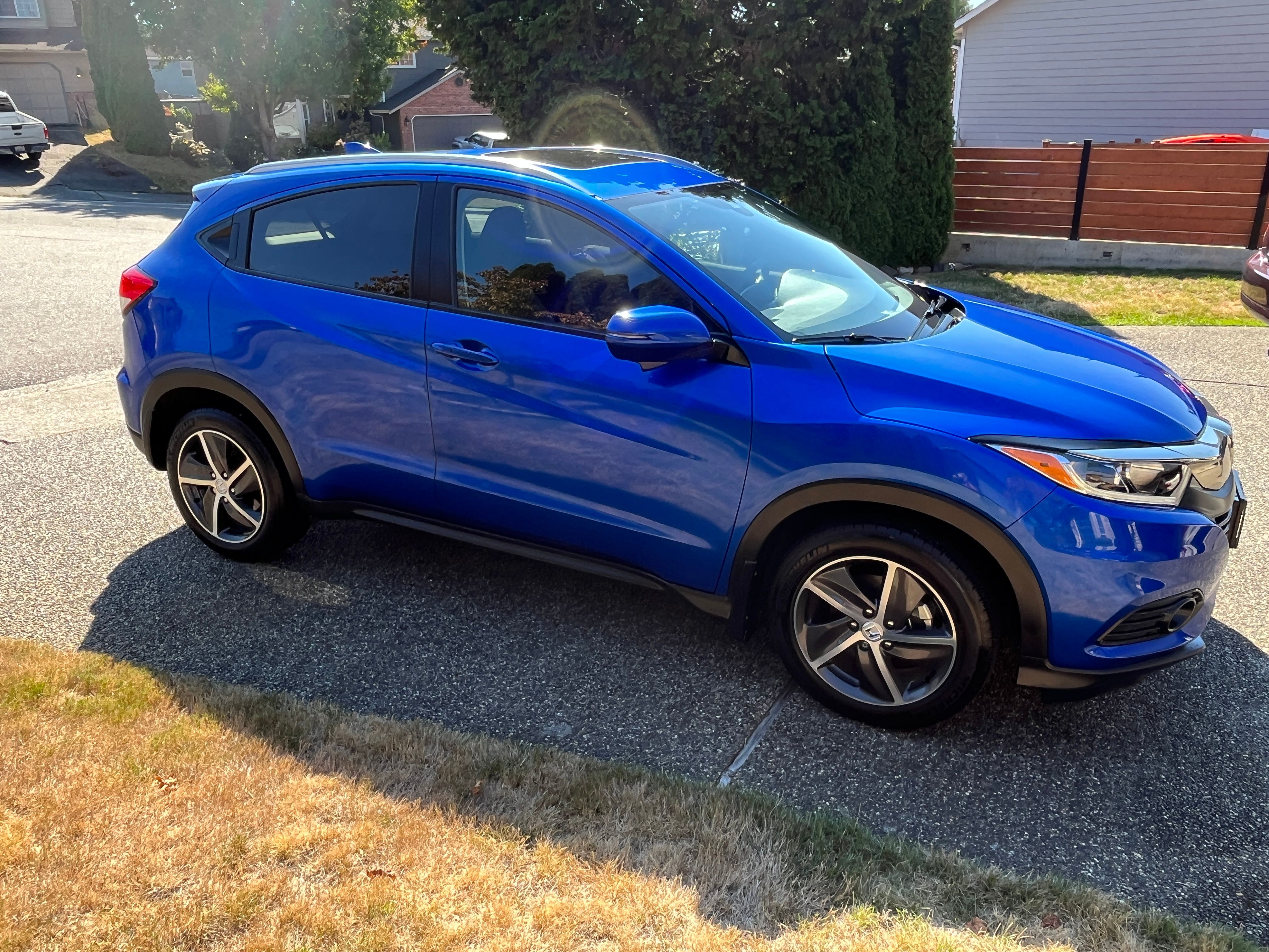Used 2021 Honda HR-V EX image 9
