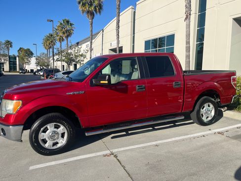 Used 2010 Ford F150 XLT image 2