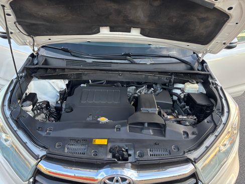Used 2015 Toyota Highlander Limited image 32
