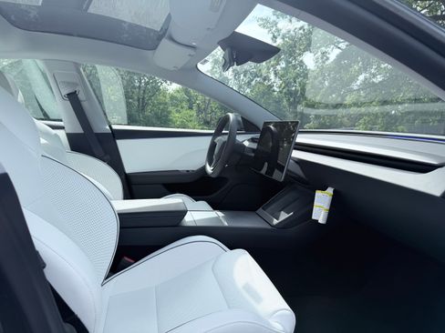Used 2024 Tesla Model 3 Performance AWD/4WD image 12