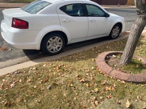 Used 2014 Dodge Avenger SE image 6