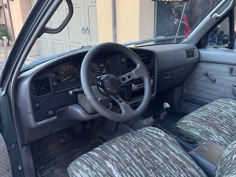 Used 1992 Toyota Pickup SR5 AWD/4WD image 11
