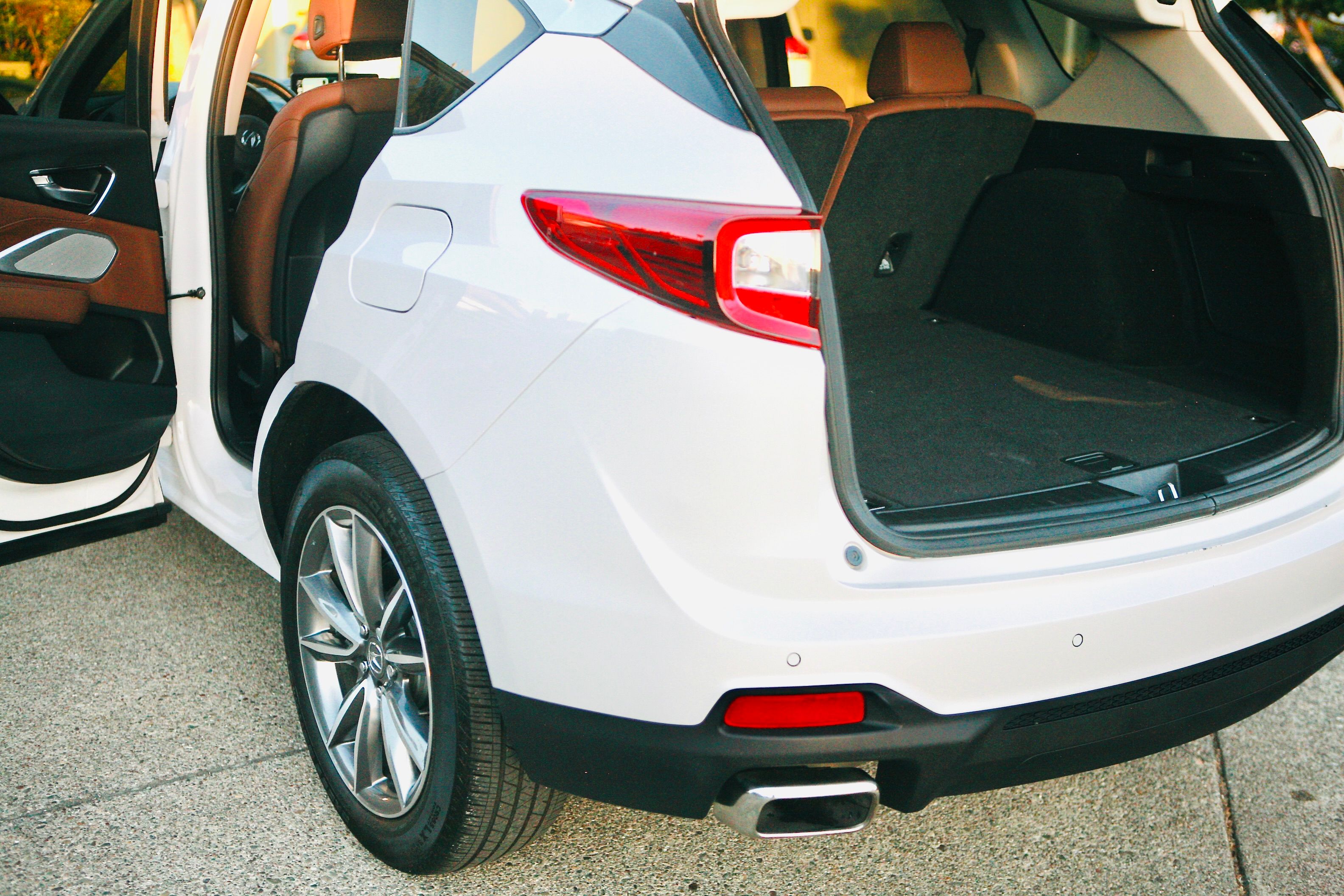 Used 2024 Acura RDX SH-AWD w/ Technology Package image 17