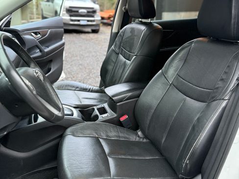 Used 2015 Nissan Rogue SL w/ SL Premium Package image 8