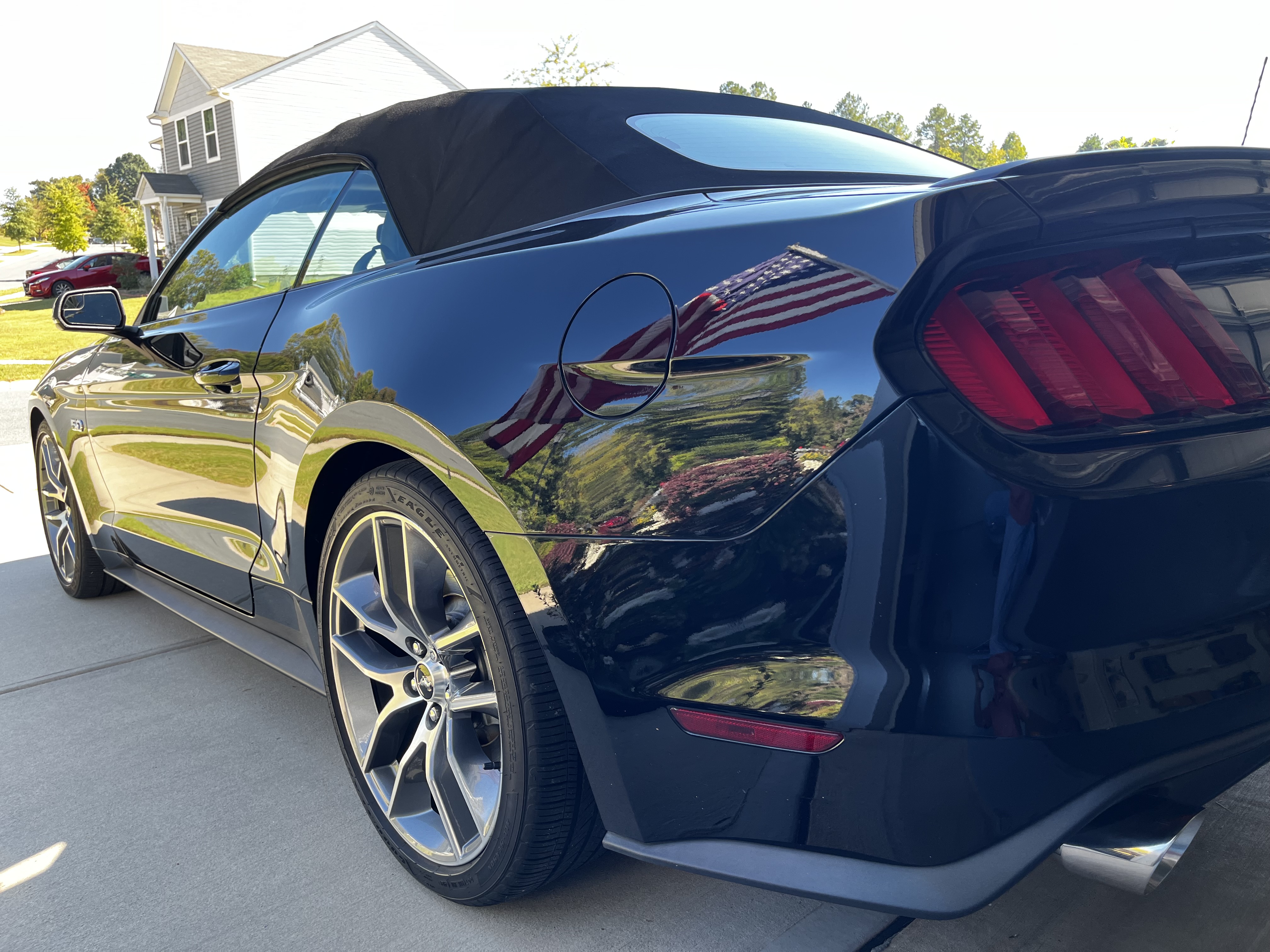 Used 2017 Ford Mustang GT Premium RWD image 10