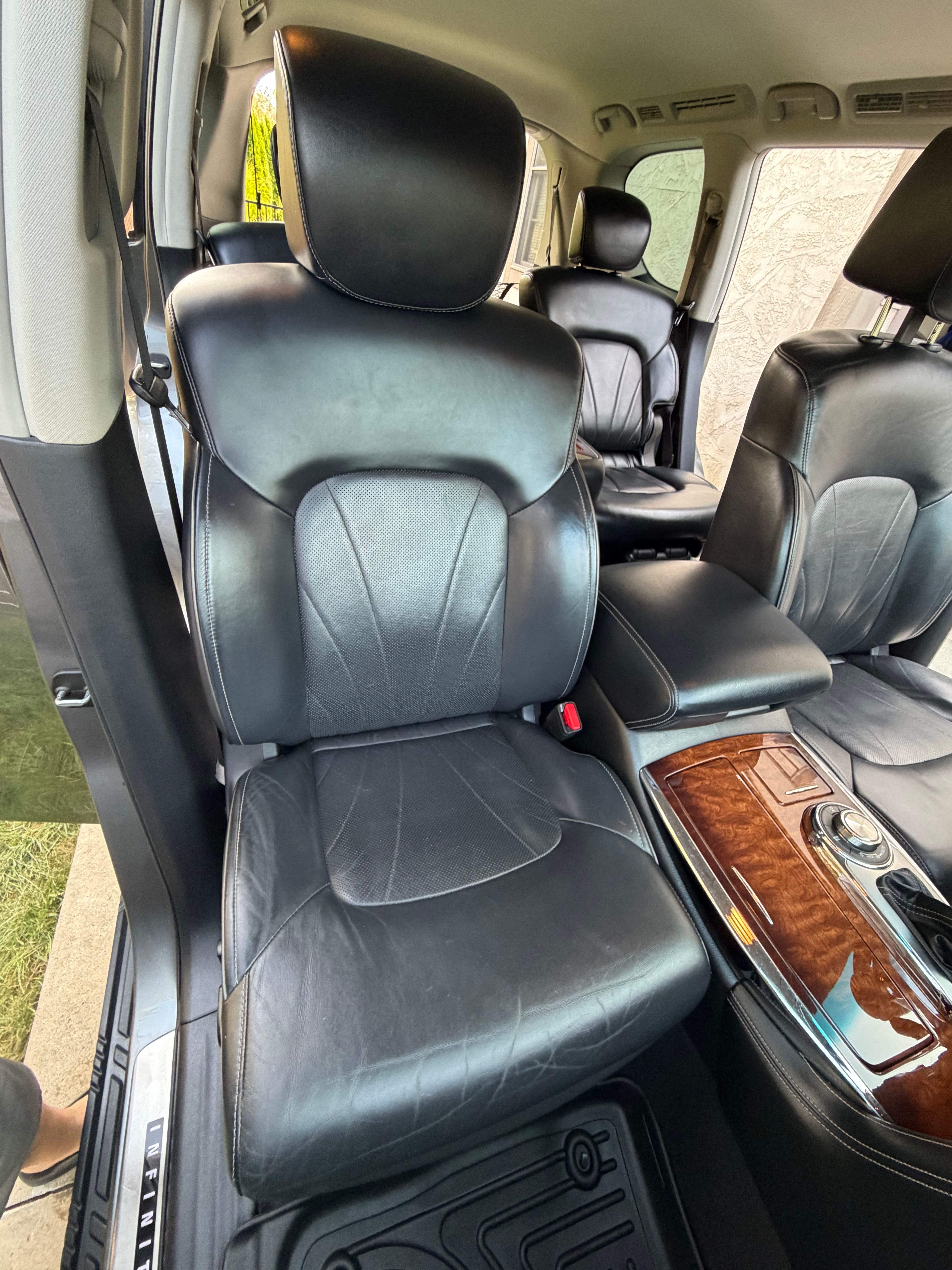 Used 2017 INFINITI QX80 4WD w/ Deluxe Technology Package image 27