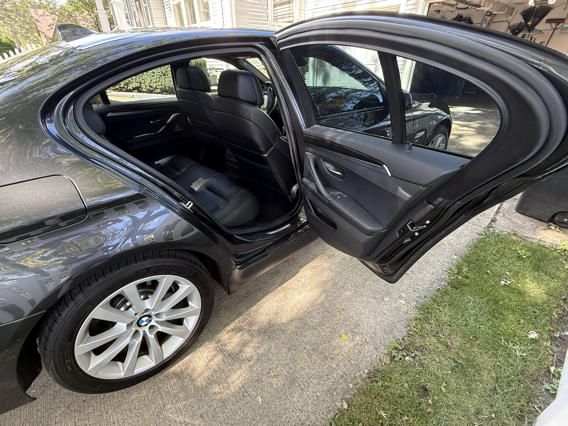 Used 2012 BMW 528i xDrive Sedan AWD/4WD image 15