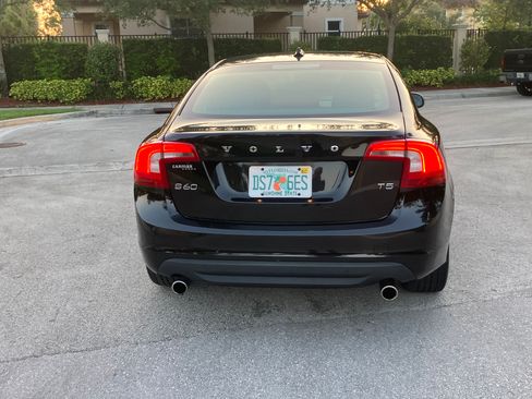 Used 2013 Volvo S60 T5 image 16