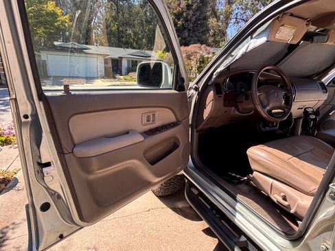 Used 1999 Toyota 4Runner Limited AWD/4WD image 11