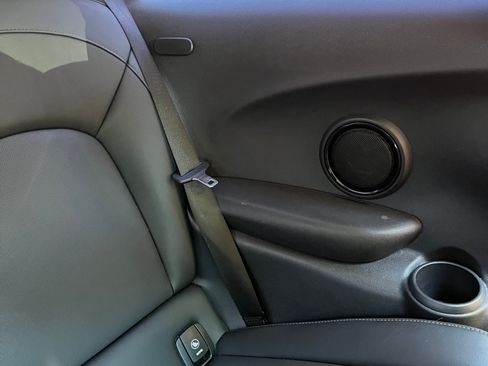 Used 2022 MINI Cooper SE FWD image 4