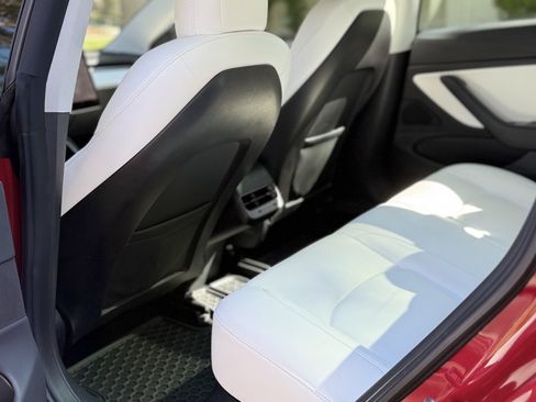 Used 2019 Tesla Model 3 Standard Range Plus image 5