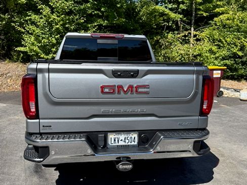 Used 2023 GMC Sierra 1500 SLT w/ SLT Premium Plus Package image 5