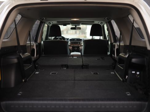 Used 2011 Toyota 4Runner SR5 image 10