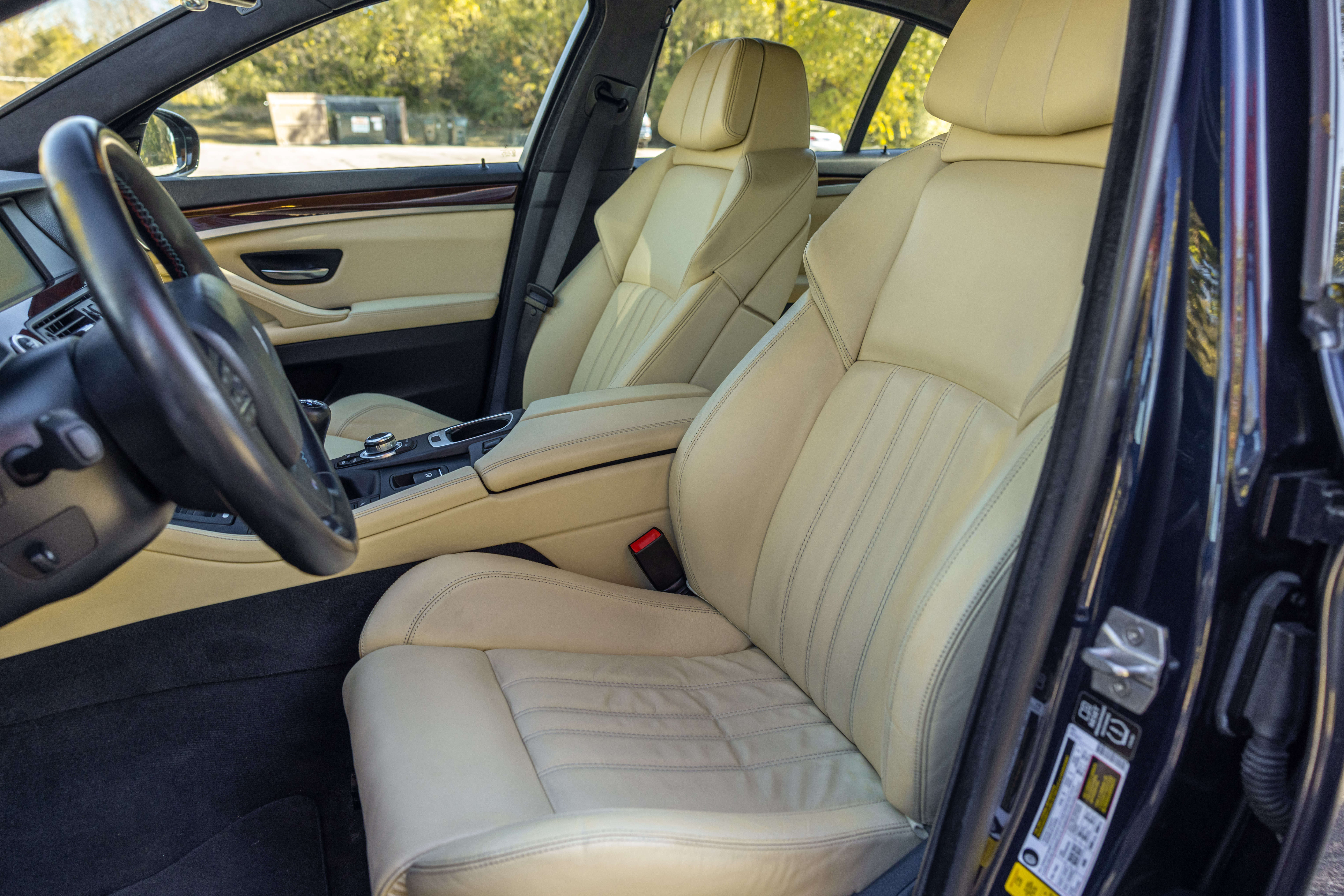 Used 2013 BMW M5 RWD image 19