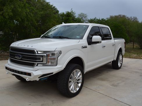 Used 2020 Ford F150 Limited w/ Trailer Tow Package image 4