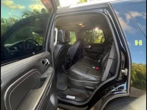 Used 2013 Cadillac Escalade Platinum image 12