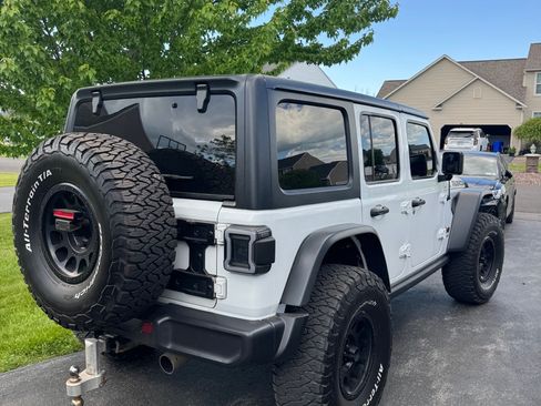 Used 2021 Jeep Wrangler Unlimited Rubicon AWD/4WD image 11