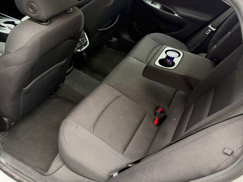 Used 2022 Chevrolet Malibu LT image 12