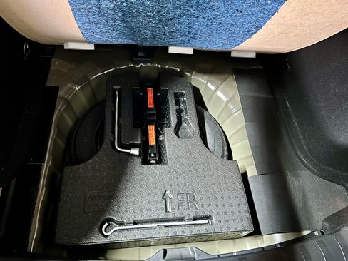 Used 2021 Nissan Kicks S FWD image 18