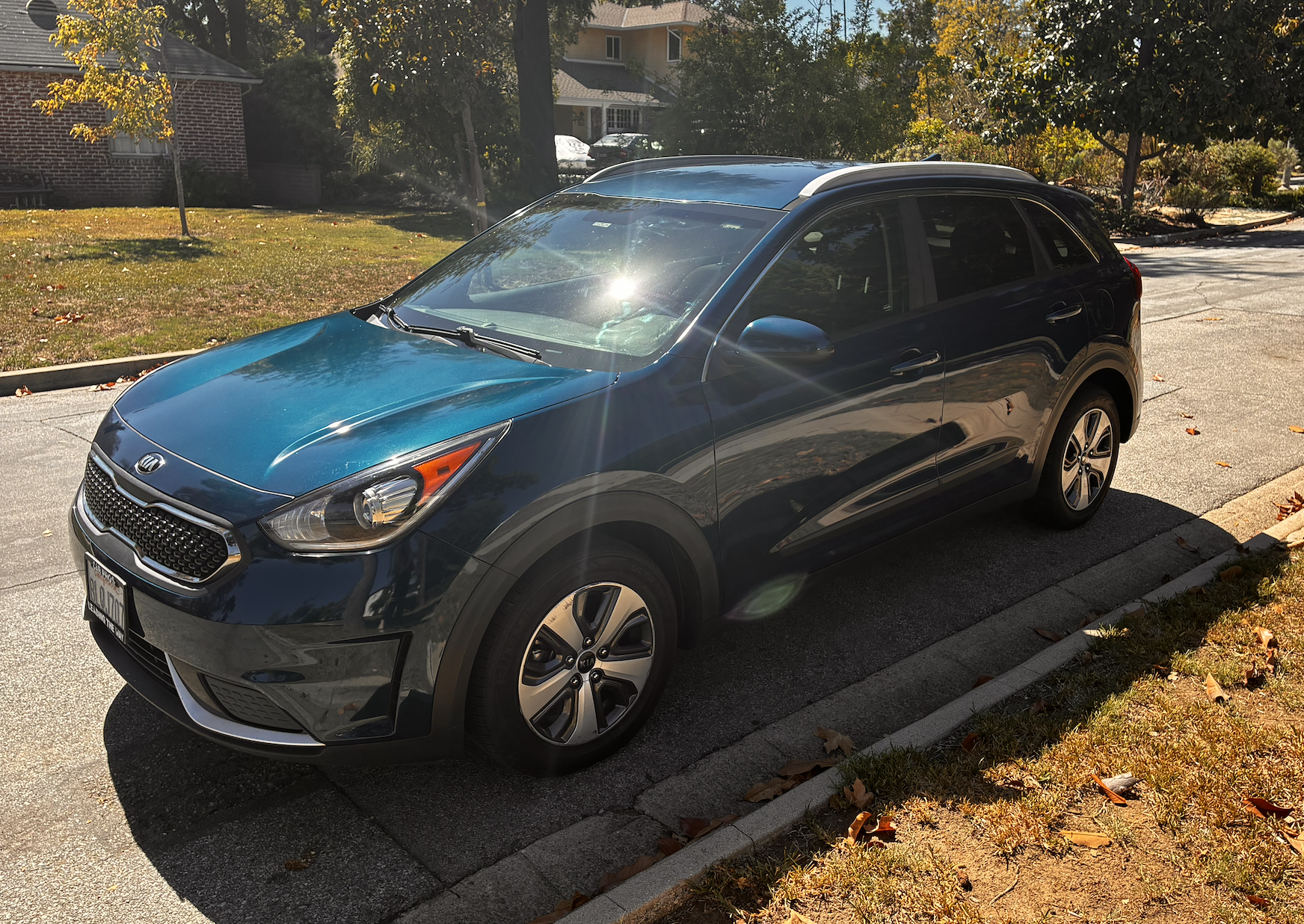 Used 2019 Kia Niro LX FWD image 1