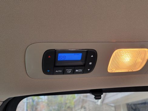 Used 2012 Honda Odyssey EX image 23