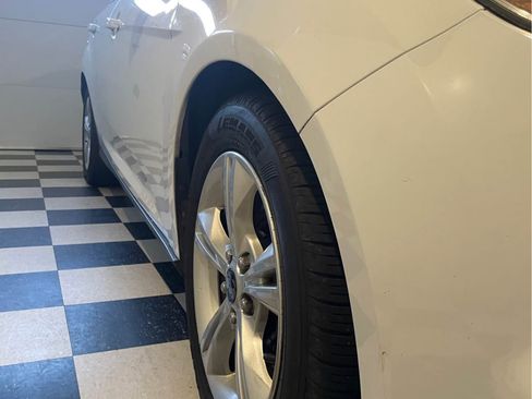 Used 2014 Ford Focus SE image 5