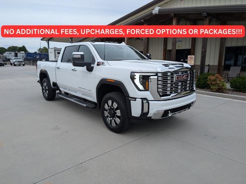 Used 2025 GMC Sierra 2500 Denali image 1