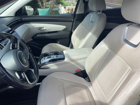 Used 2023 Hyundai Tucson Limited w/ Winter Package image 8