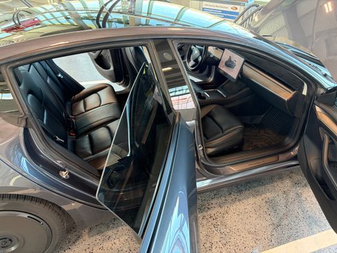 Used 2022 Tesla Model 3 Long Range image 26