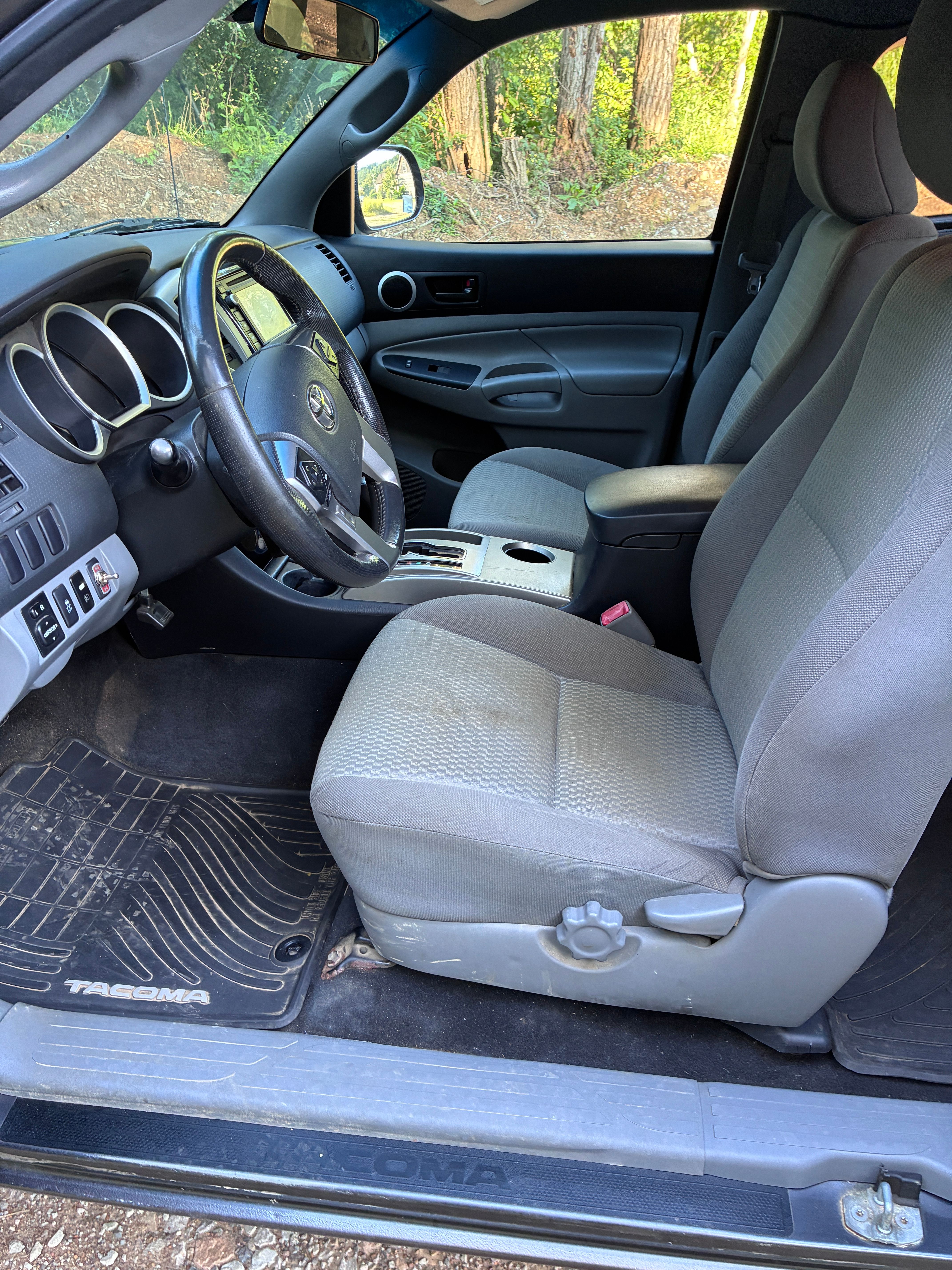 Used 2015 Toyota Tacoma 2WD Access Cab w/ SR5 Package image 13