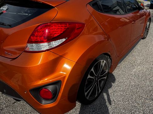 Used 2016 Hyundai Veloster Turbo w/ Option Group 04 FWD image 4