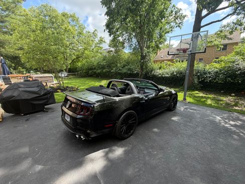 Used 2014 Ford Mustang Shelby GT500 w/ Equipment Group 821A RWD image 5