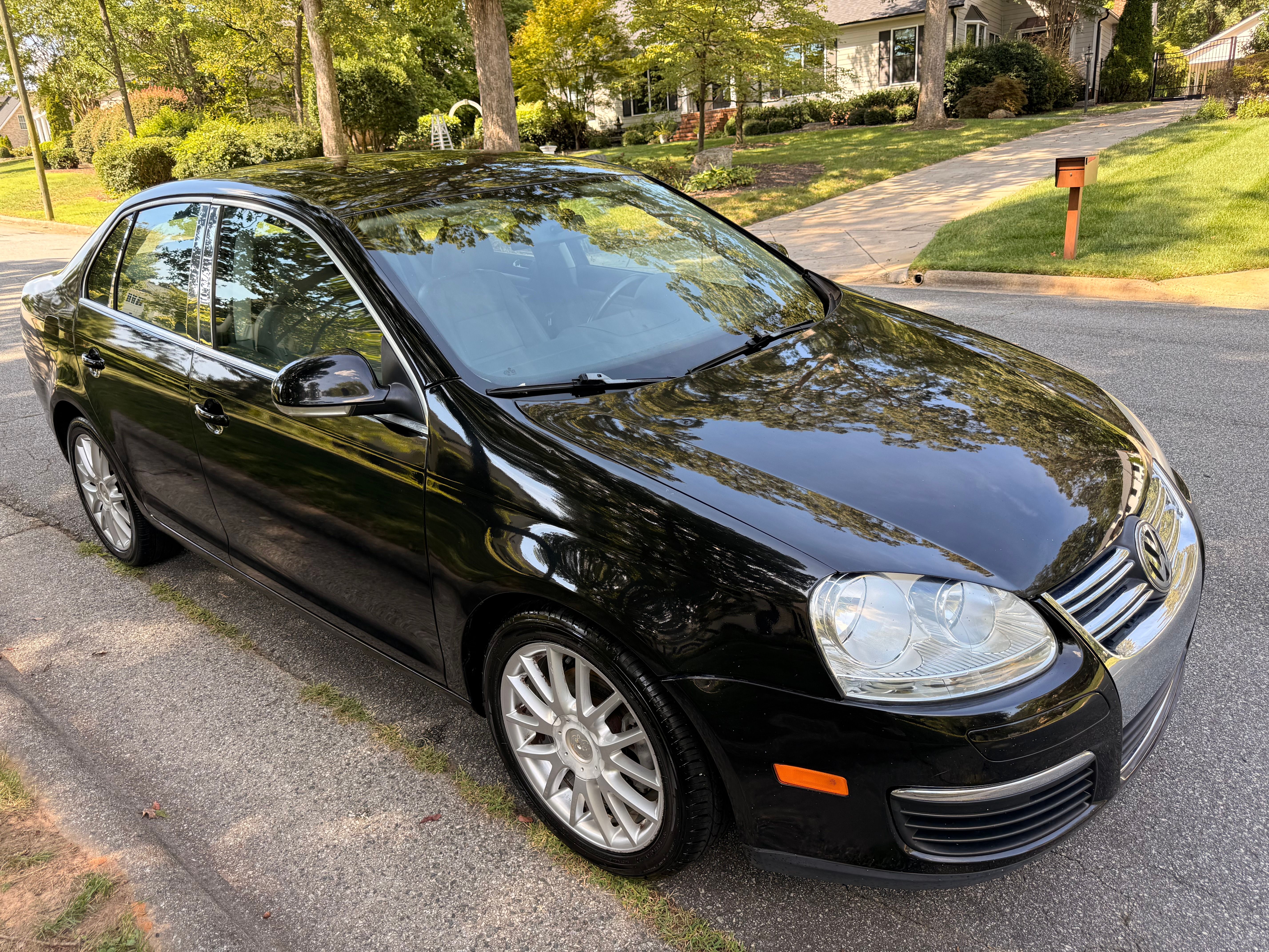 Used 2008 Volkswagen Jetta SE FWD image 4