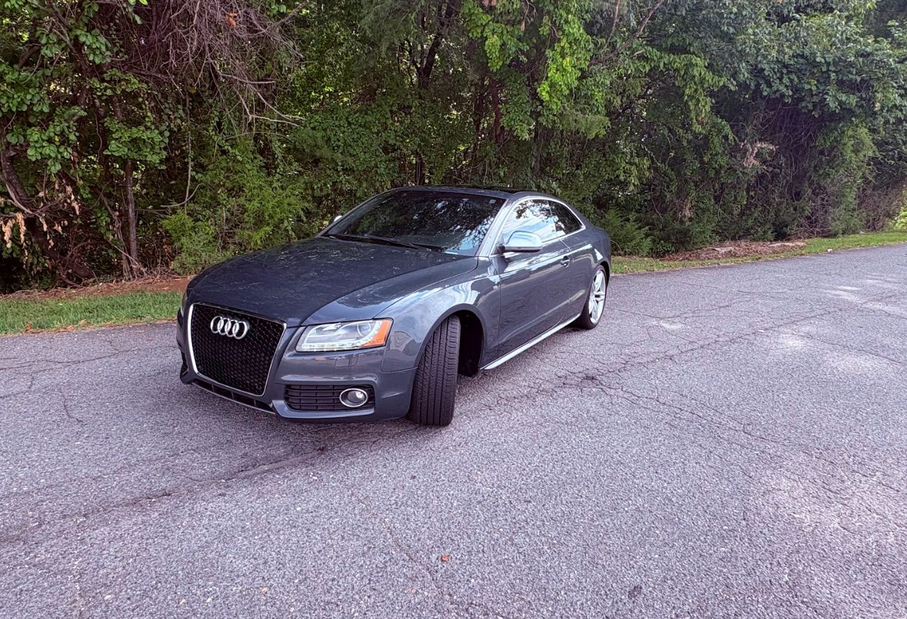Used 2009 Audi S5 4.2 AWD/4WD image 2