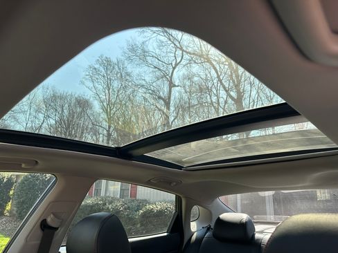 Used 2019 Kia Optima SX image 24