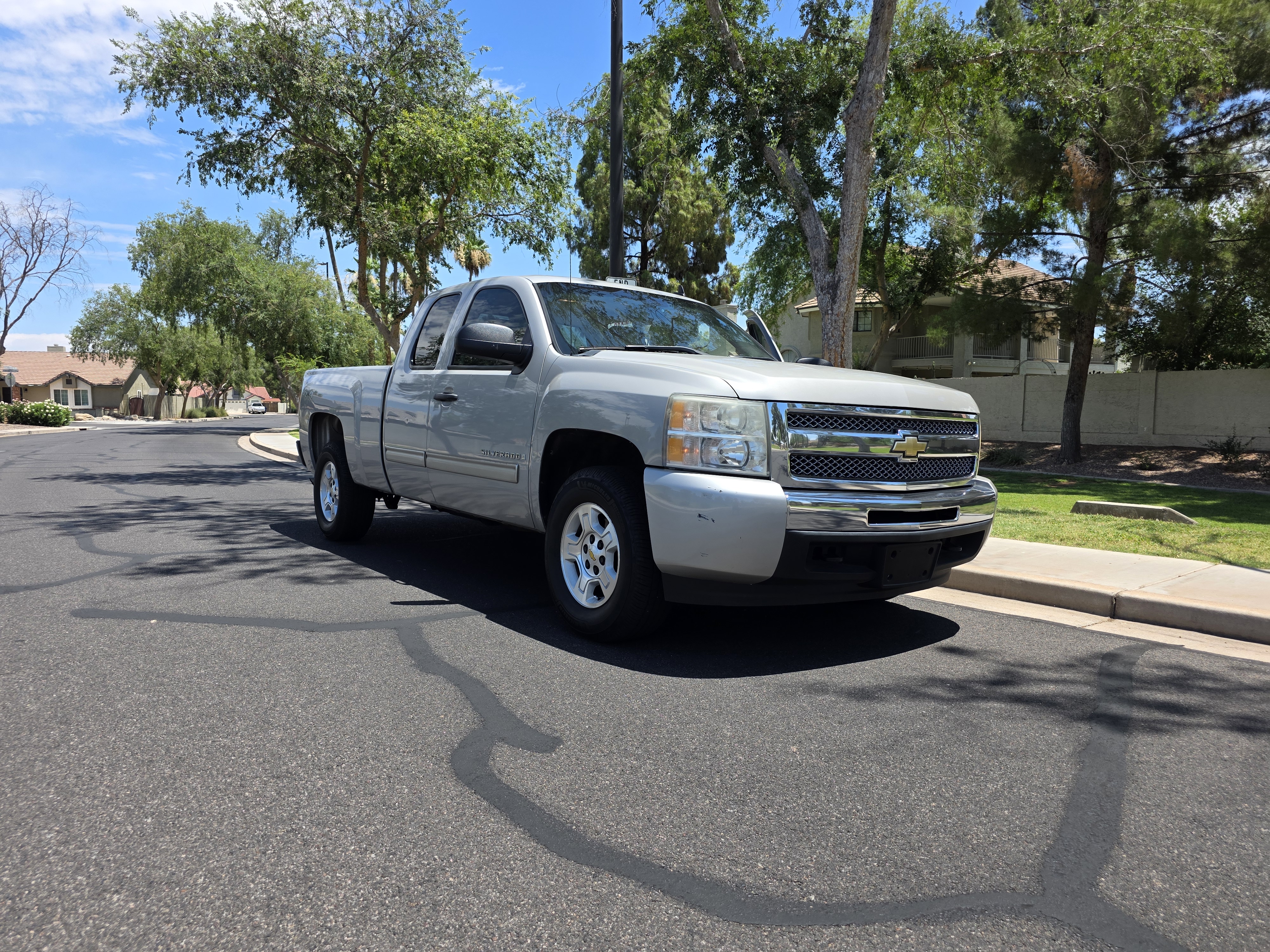 Used 2009 Chevrolet Silverado 1500 LT w/ Power Pack Plus AWD/4WD image 12