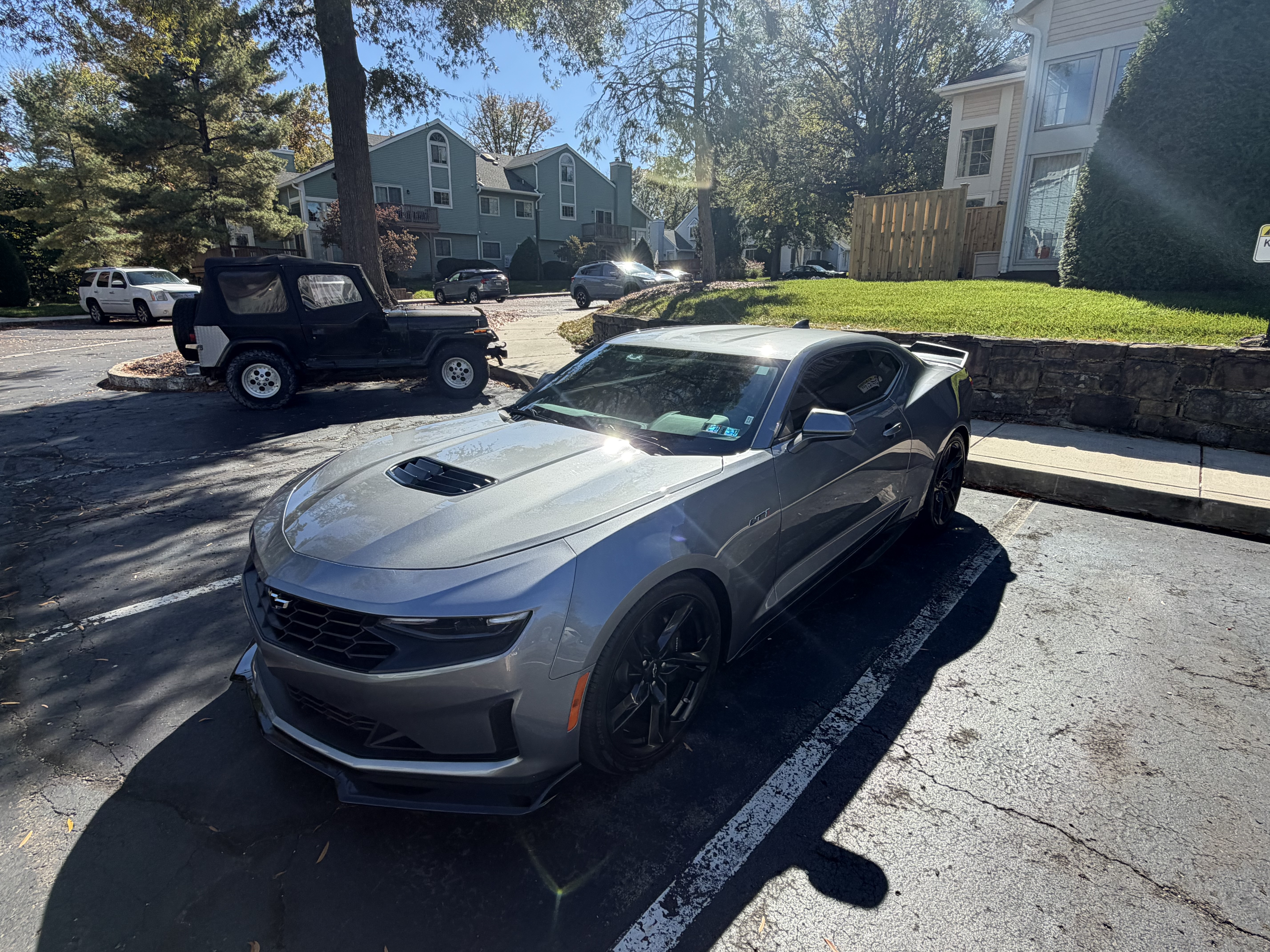 Used 2021 Chevrolet Camaro LT RWD image 4