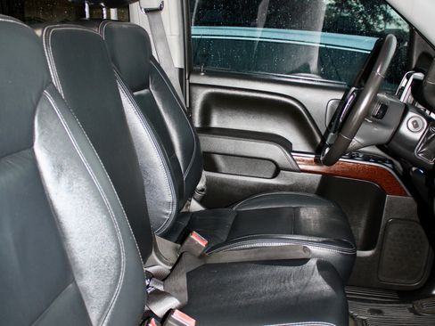 Used 2017 GMC Sierra 1500 SLE w/ SLE Value Package image 12