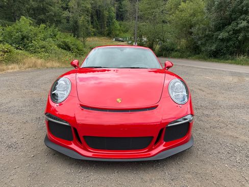 Used 2015 Porsche 911 GT3 RWD image 2