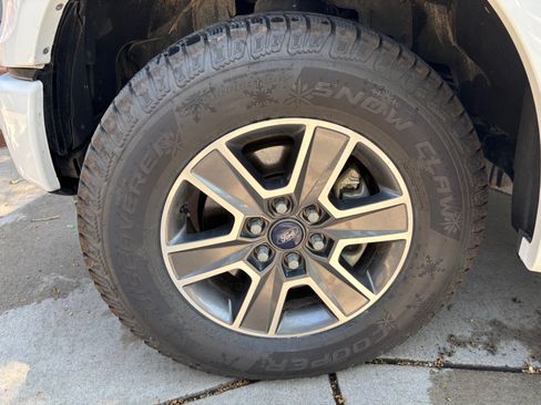 Used 2017 Ford F150 XLT w/ Equipment Group 302A Luxury AWD/4WD image 16