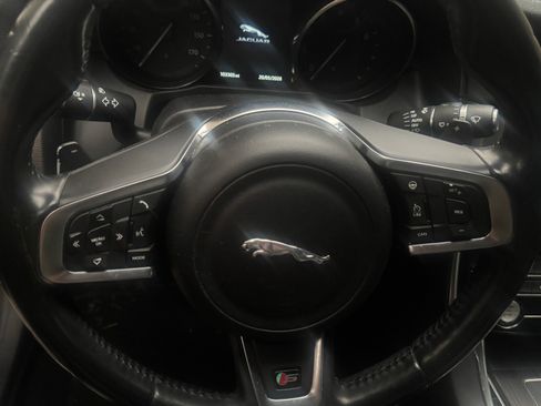Used 2016 Jaguar XF S RWD image 11